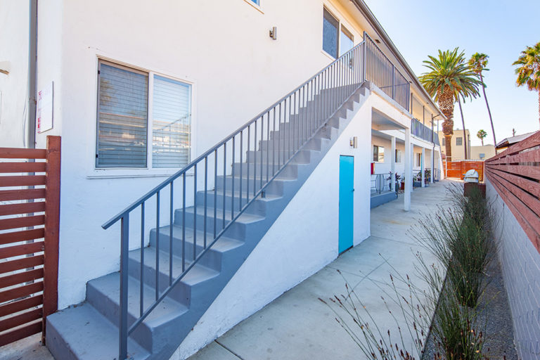 Minimalist Amberjack Apartments San Diego with Simple Decor